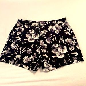 Flowery shorts!